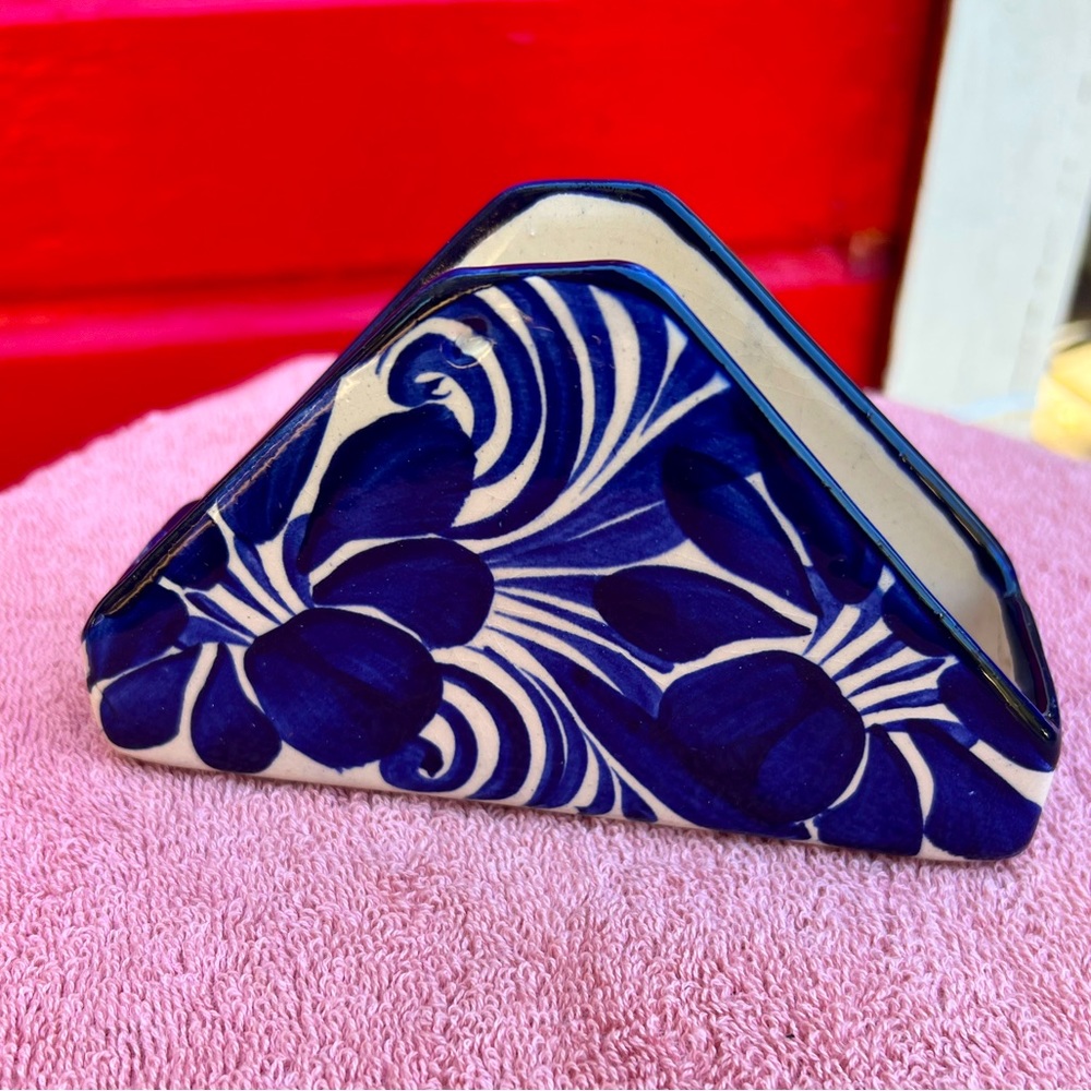 Napkin holder